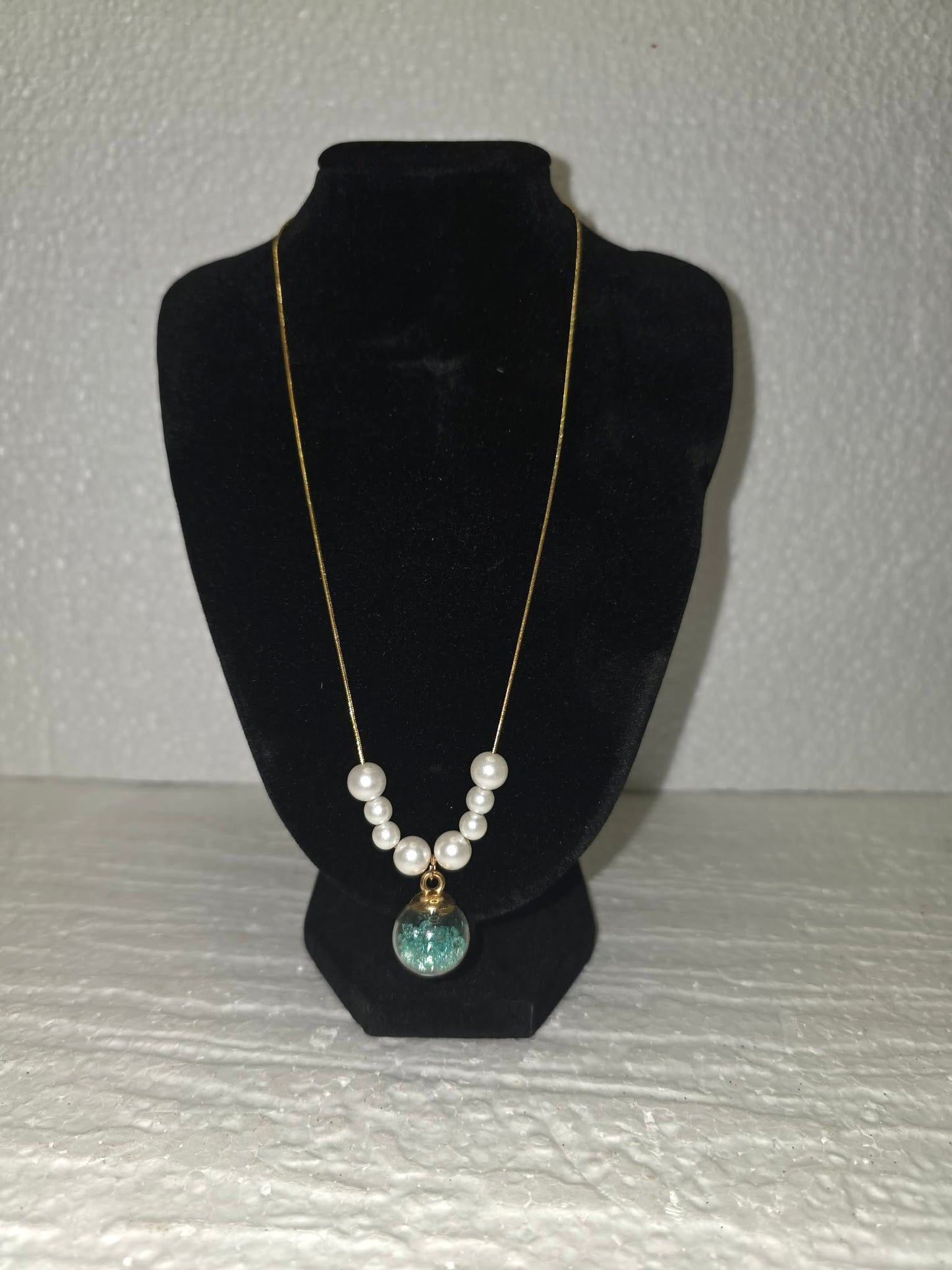 ✨ Collier en Chaîne Serpent Dorée & Perles – Création Artisanale ✨