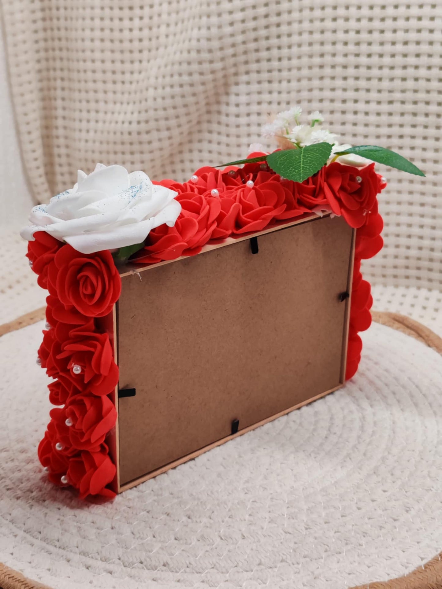 🌹 Joli Cadre Recouvert de Roses – Création Artisanale Unique 🌹