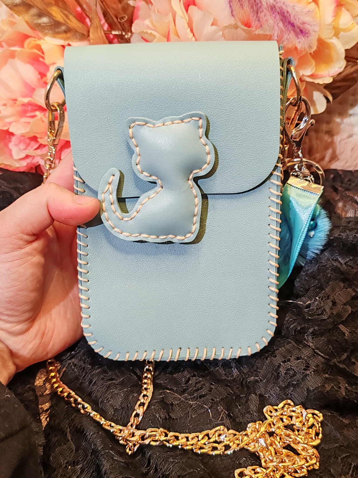 Jolie pochette artisanale en similicuir