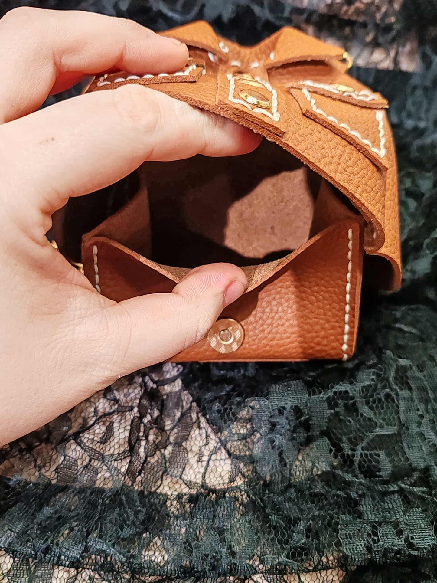 Pochette fourre-tout artisanale – Chic, unique et pratique !
