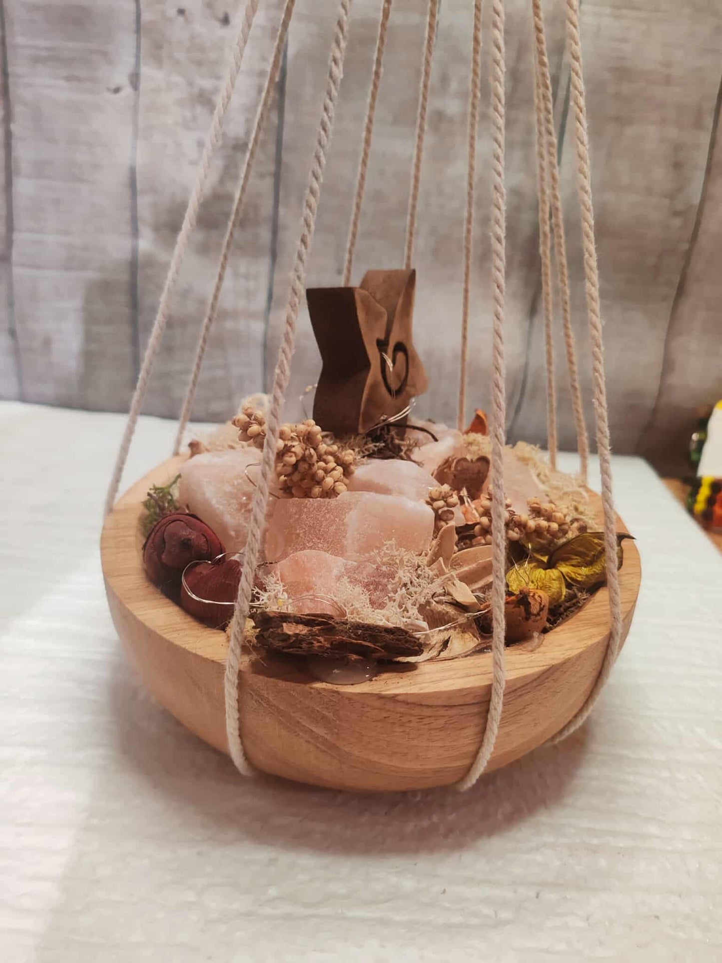 Suspension décorative artisanale avec véritables morceaux de sel rose de l’Himalaya