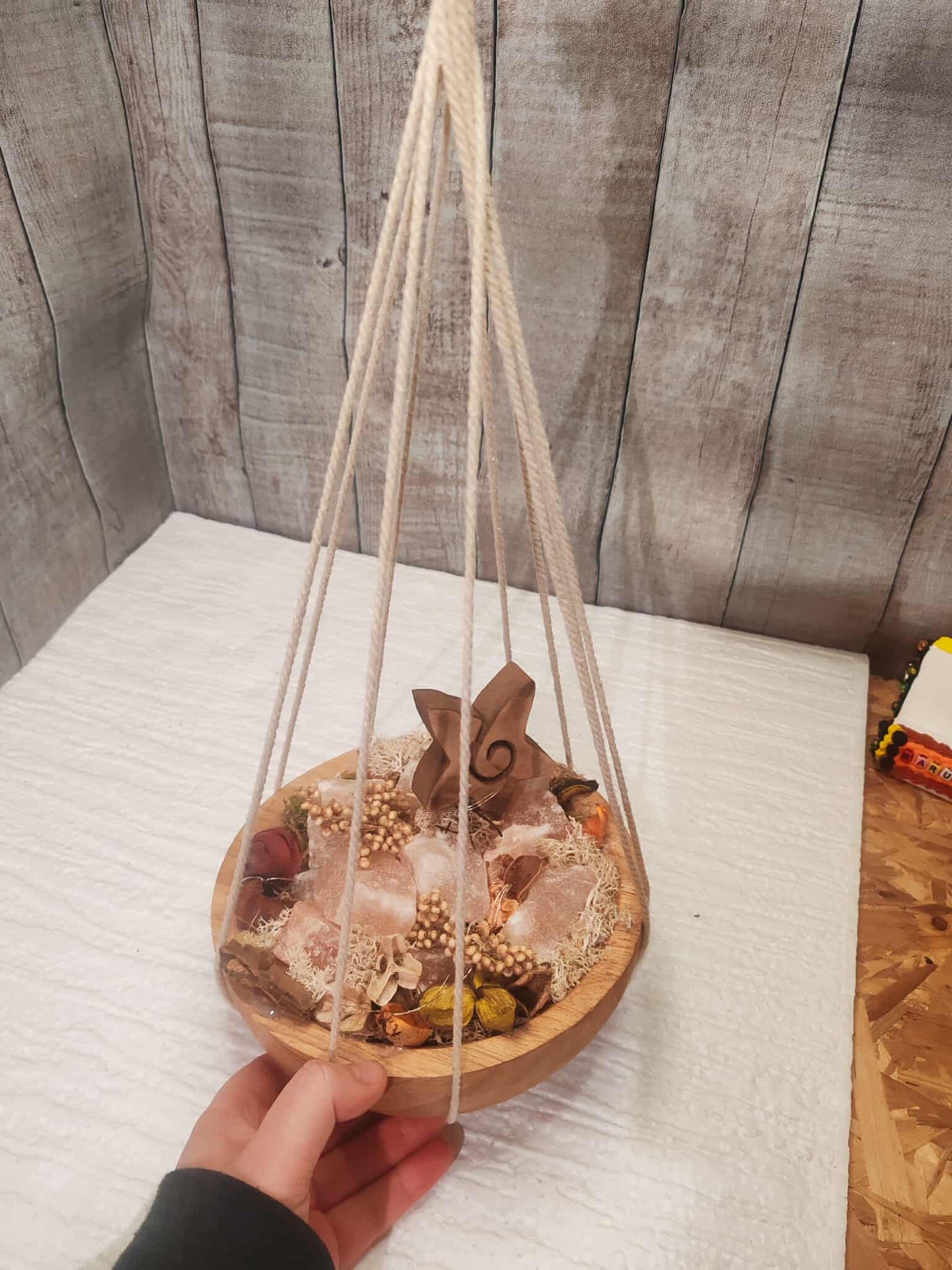 Suspension décorative artisanale avec véritables morceaux de sel rose de l’Himalaya