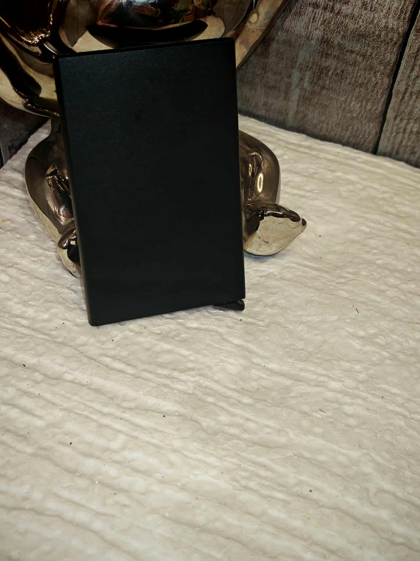 Porte cartes en métal