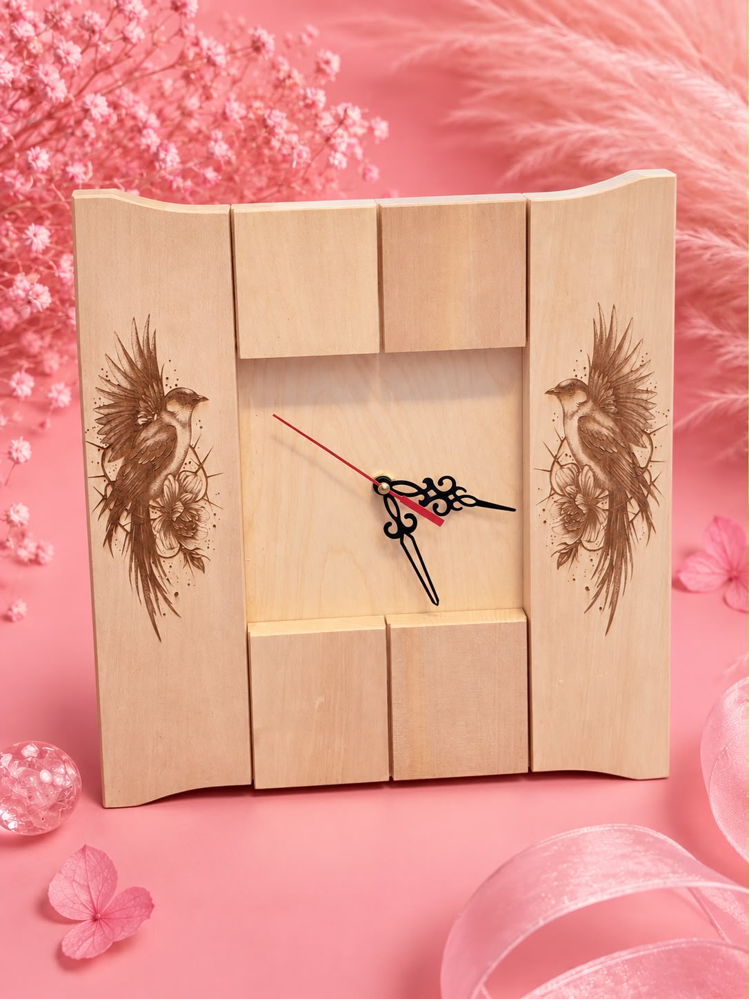 🌸🐦‍⬛Horloge artisanale en bois gravée – Oiseaux & fleurs🐦‍⬛🌸