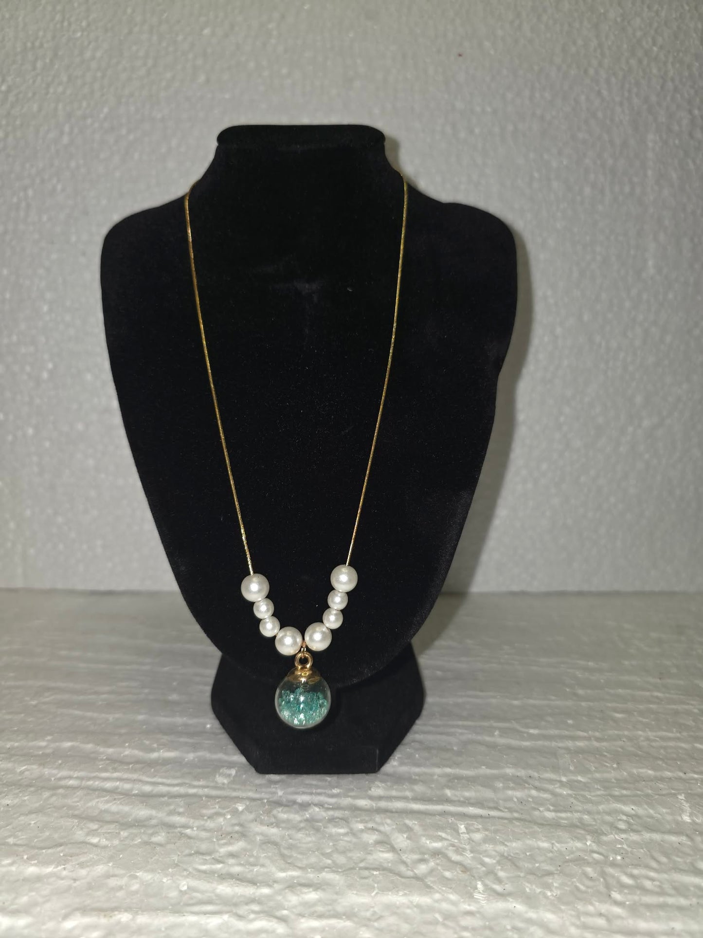 ✨ Collier en Chaîne Serpent Dorée & Perles – Création Artisanale ✨