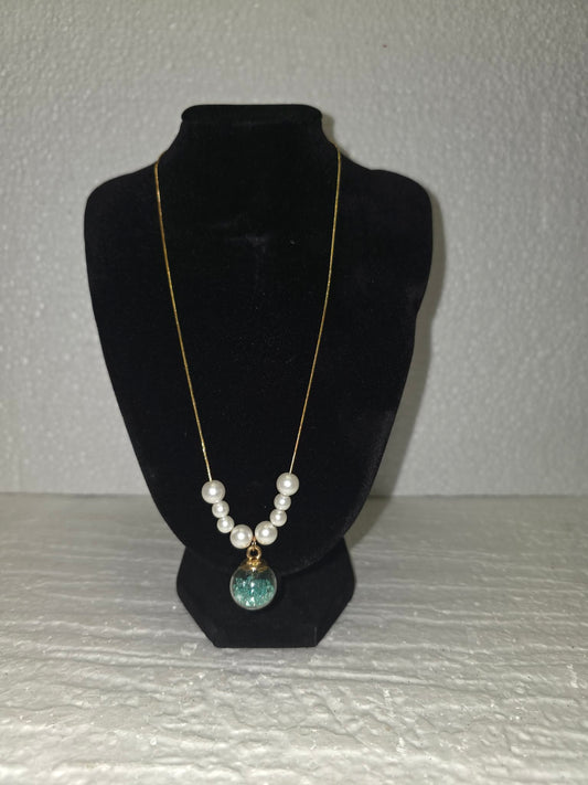 ✨ Collier en Chaîne Serpent Dorée & Perles – Création Artisanale ✨