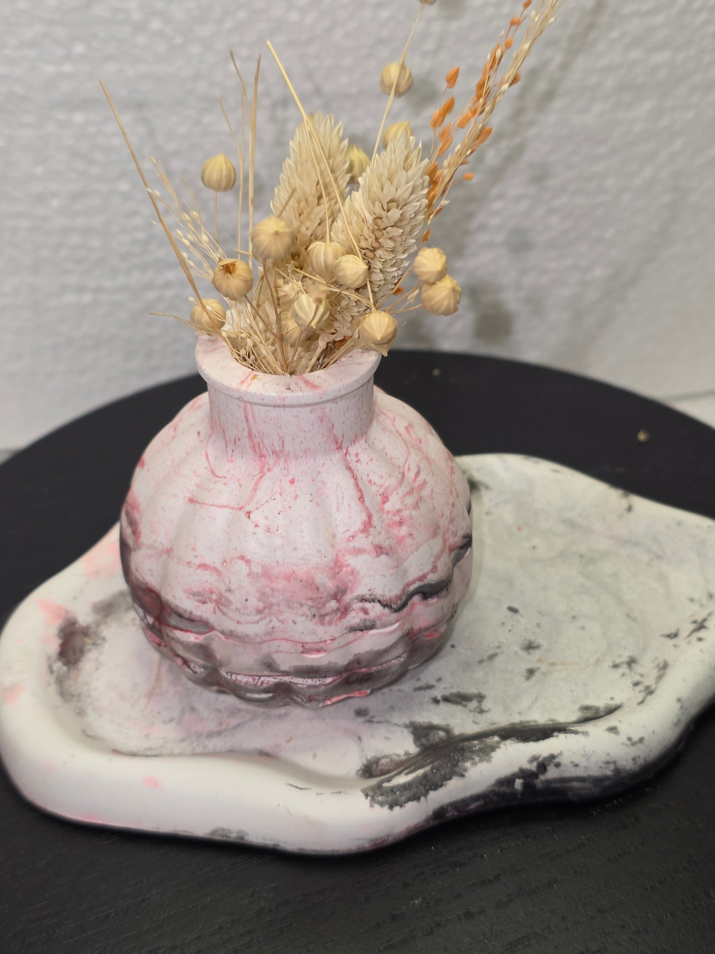 Vase décoratif fait main en aquarésine – Pièce artisanale ✨