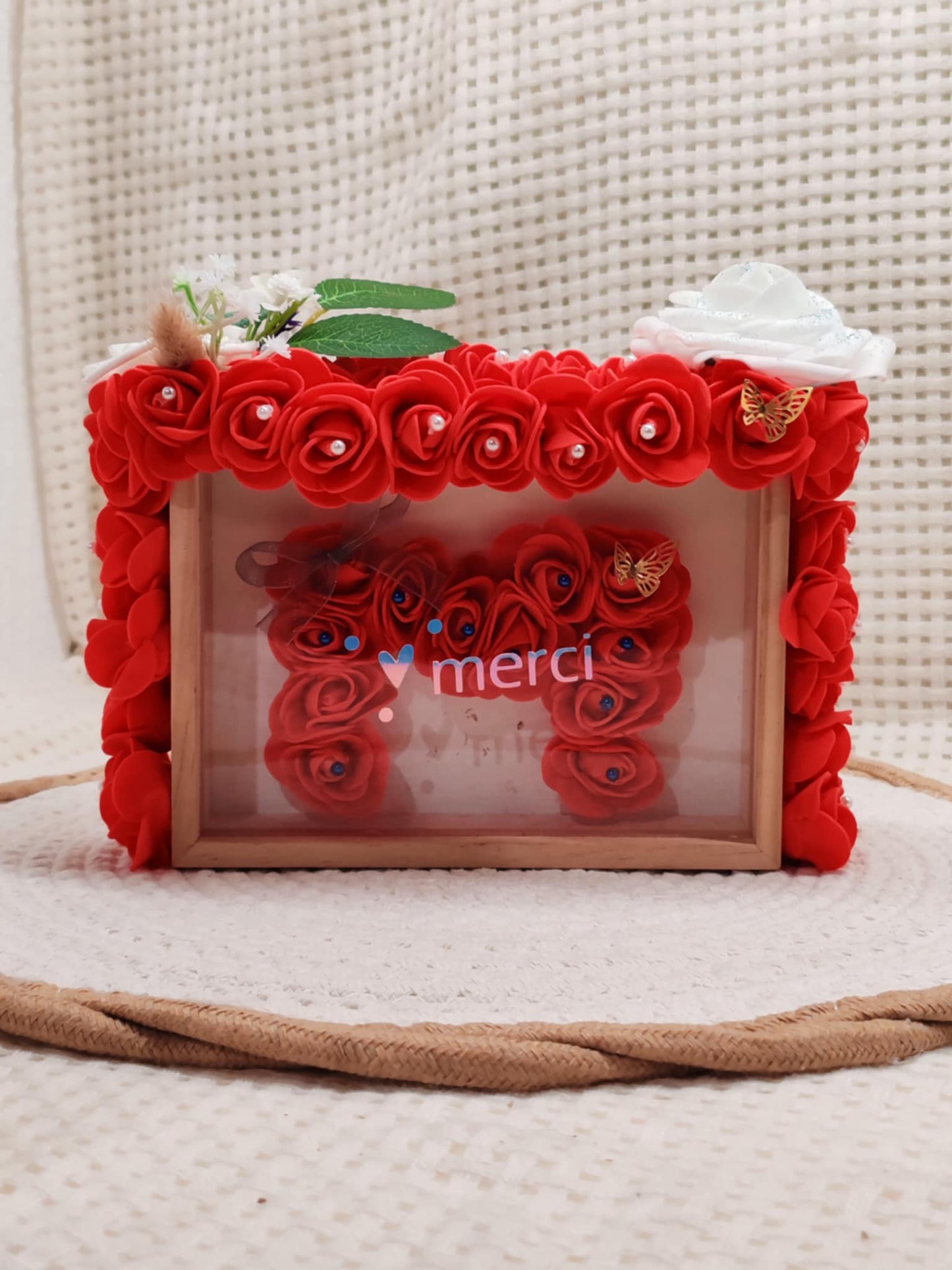 🌹 Joli Cadre Recouvert de Roses – Création Artisanale Unique 🌹