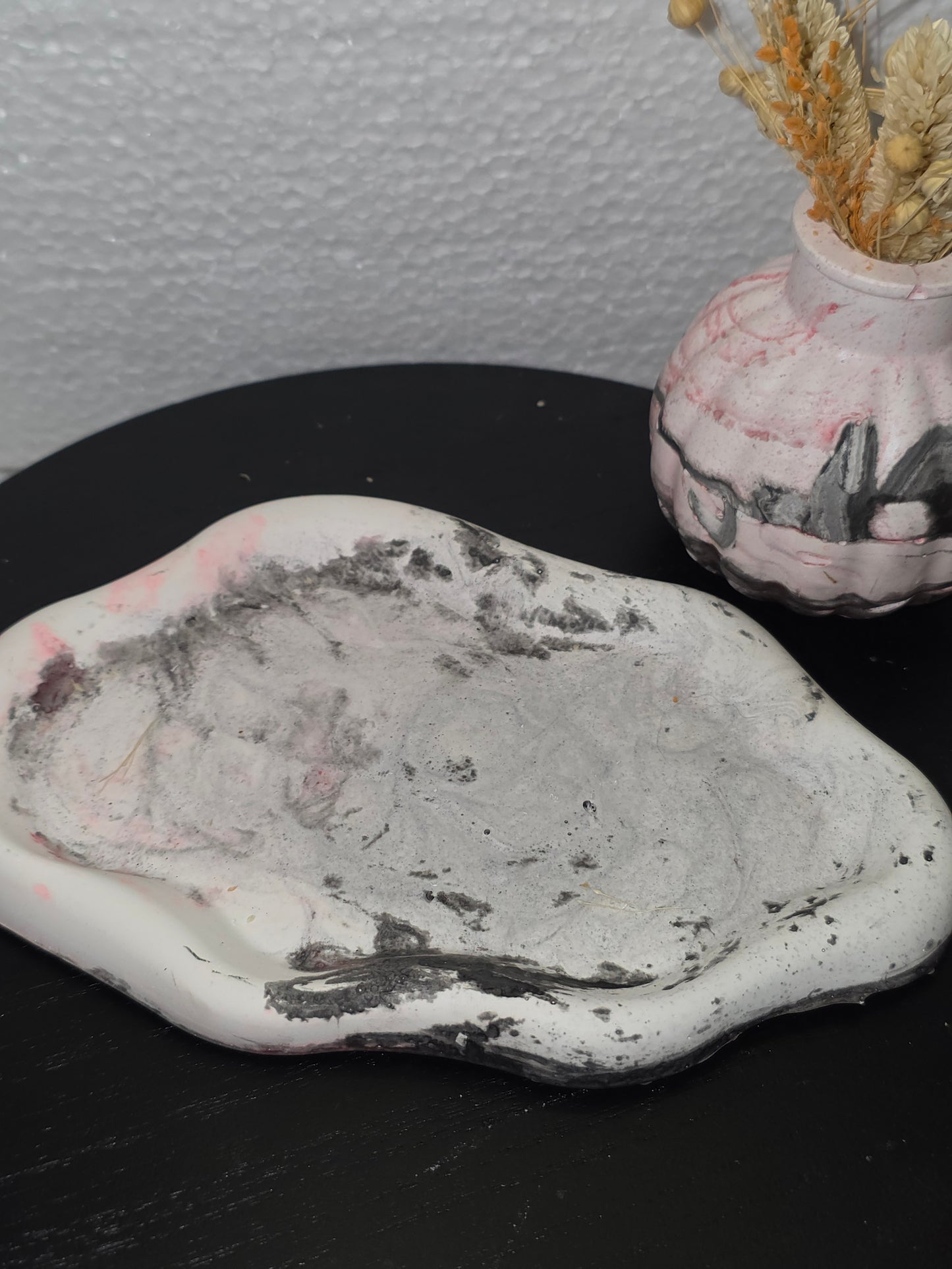 Vase décoratif fait main en aquarésine – Pièce artisanale ✨