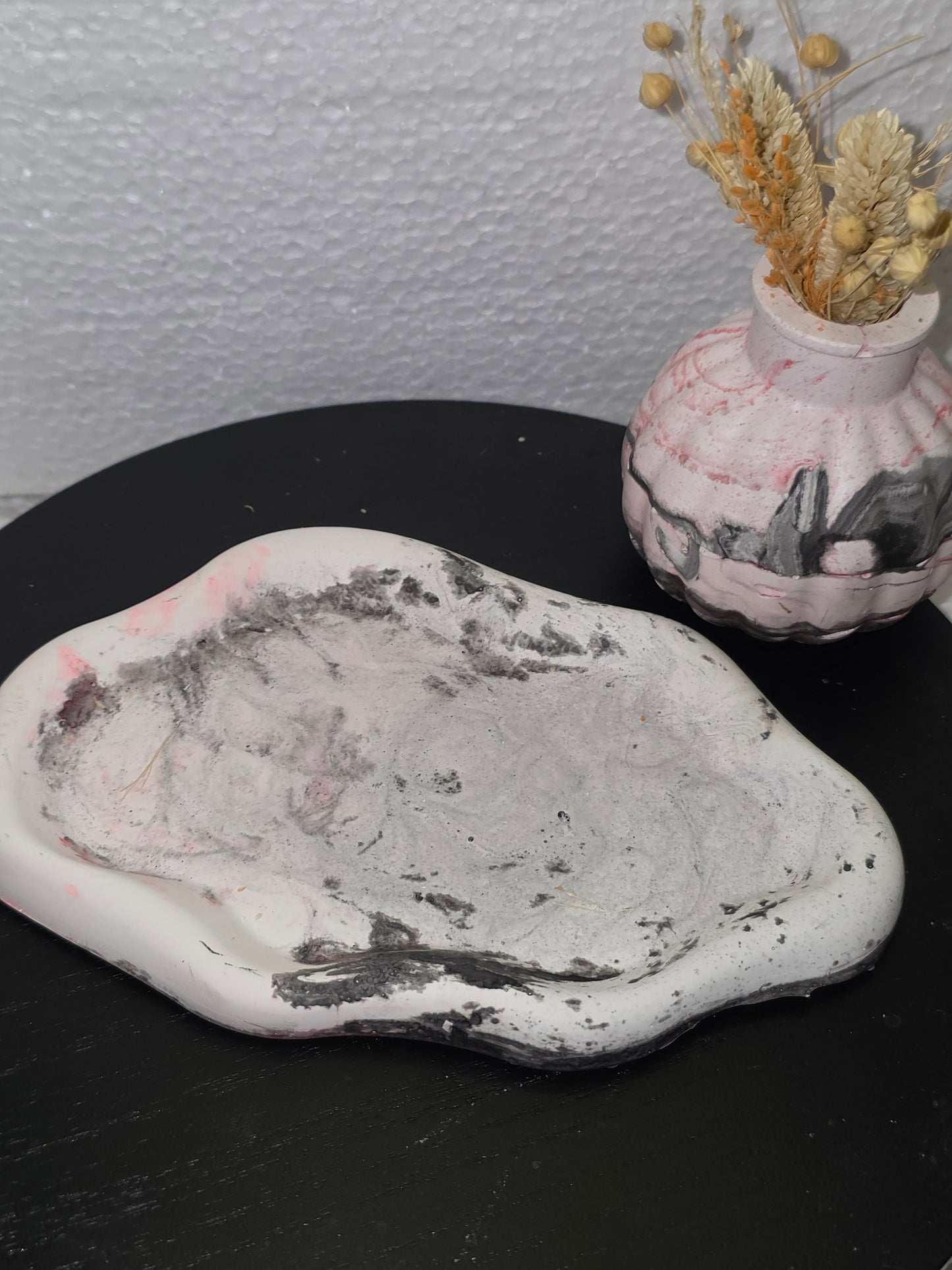 Vase décoratif fait main en aquarésine – Pièce artisanale ✨