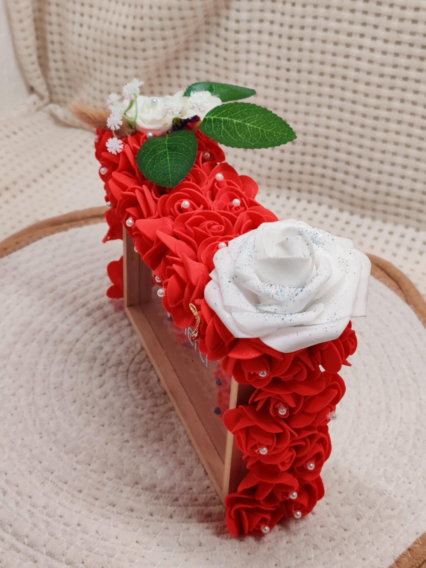 🌹 Joli Cadre Recouvert de Roses – Création Artisanale Unique 🌹