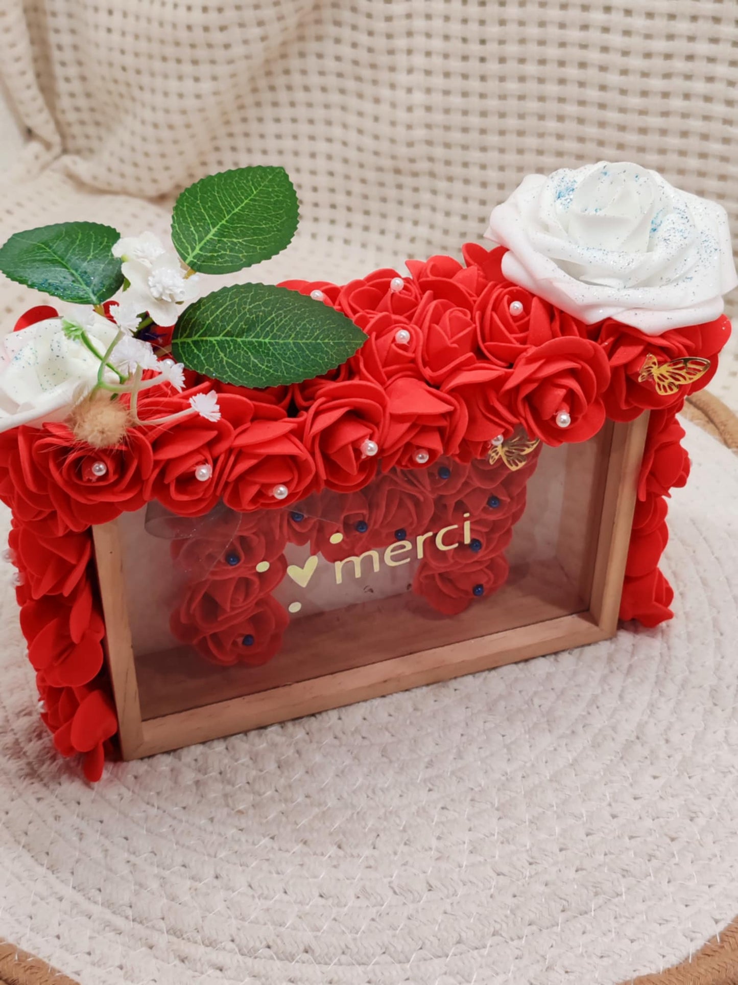 🌹 Joli Cadre Recouvert de Roses – Création Artisanale Unique 🌹